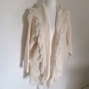NWT Davi & Dani Cream Open Front Sweater